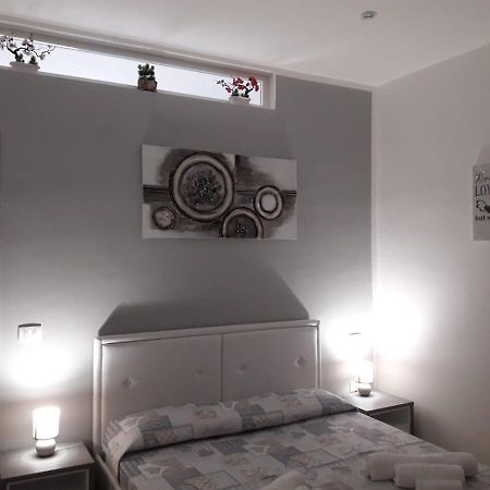 Appartement La Piazzetta Della Patrona à Syracuse Extérieur photo