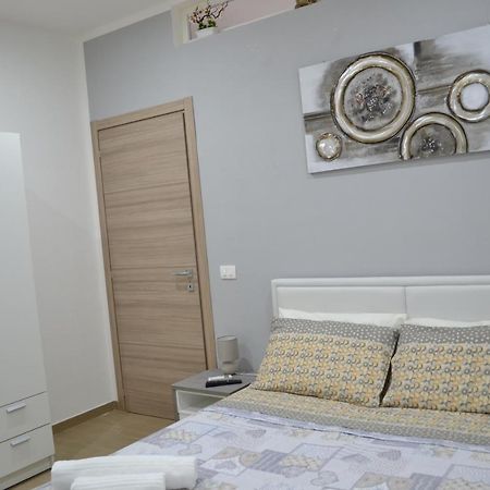 Appartement La Piazzetta Della Patrona à Syracuse Extérieur photo